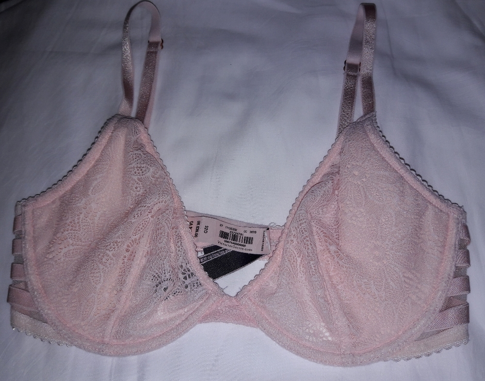 Victoria secret bra 32D